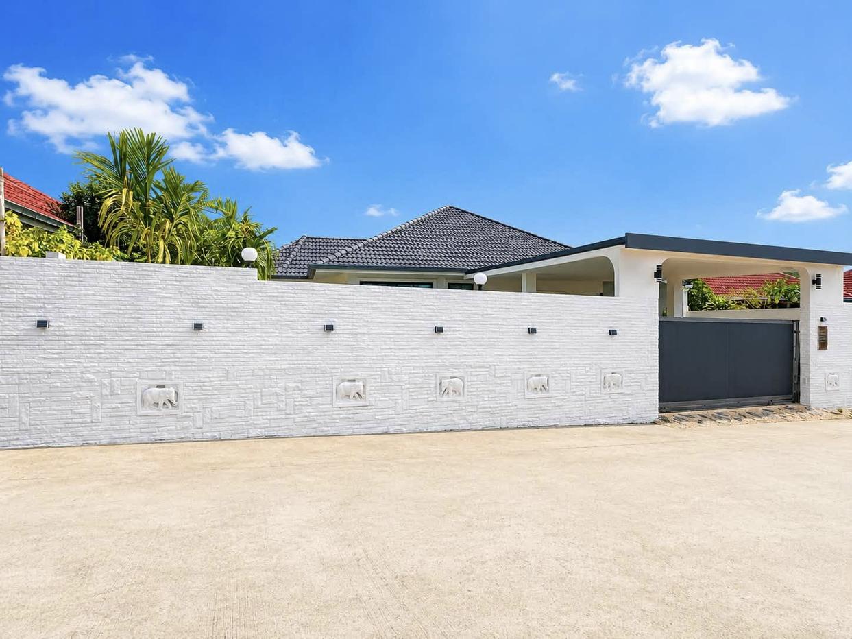 picture Luxury Pool Villa for Sale Khao Noi East Pattaya - 26/26