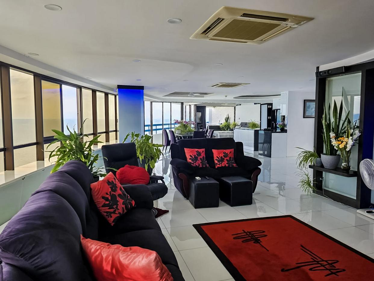 picture Jomtien Plaza Condotel Luxury Duplex Penthouse for Sale - 5/19