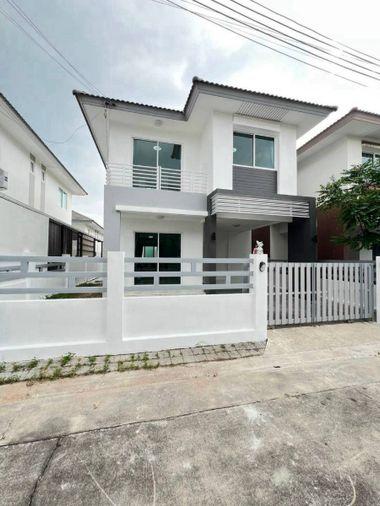 รูป ให้เช่าบ้านเดี่ยว 2 ชั้น หมู่บ้านเลควัลเลย์ บ่อวิน ทำเลดี ใกล้นิคมฯ - รูปที่ 1/15