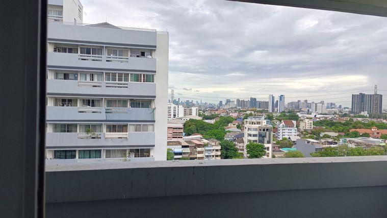 รูป ให้เช่าคอนโด บ้านประชานิเวศน์ ใกล้ตลาดบองมาเช่ ห้องใหญ่ สวย เฟอร์ครบ ราคาพิเศษสุด มีเครื่องซักผ้าห้องริม 63 ตรม. ชั้น 11  / 10,000 - รูปที่ 8/12