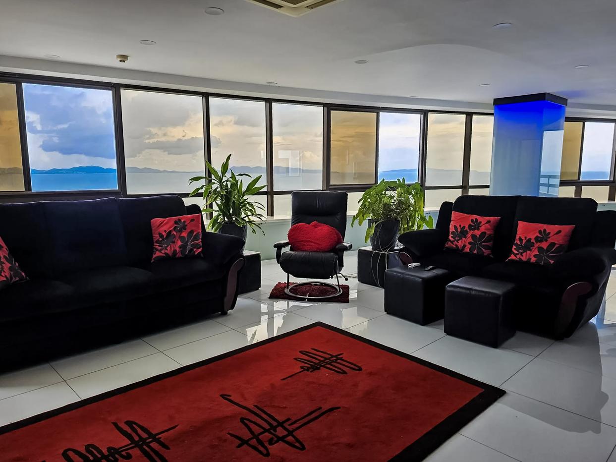 picture Jomtien Plaza Condotel Luxury Duplex Penthouse for Sale - 6/19