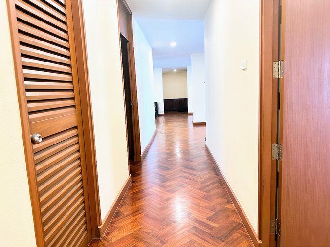 รูป ให้เช่า Ruamrudee Penthouse (ร่วมฤดี เพนท์เฮ้าส์) 3 นอน 3 น้ำ ใหญ่พิเศษ 295.13 ตร.ม. ระเบียงกว้างมาก วิวโล่ง ใกล้ BTS เพลินจิต - รูปที่ 16/23