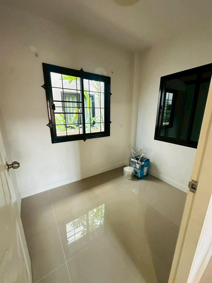 รูป บ้านสวย ราคาดี พร้อมเข้าอยู่ โซนวังหิน ศรีราชา ห้ามพลาด - รูปที่ 8/19
