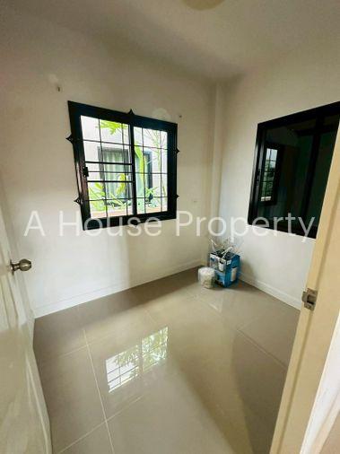 รูป บ้านสวย ราคาดี พร้อมเข้าอยู่ โซนวังหิน ศรีราชา ห้ามพลาด - รูปที่ 8/19
