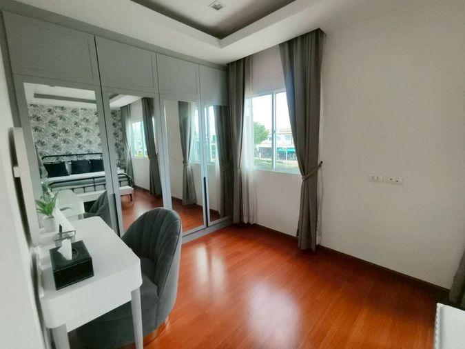 รูป 🎉 มีส่วนลดหลักแสน💥 หลังบ้านยินดีรับทุกข้อเสนอ ขาย ไลโอ บลิสซ์ ศรีนครินทร์–เทพารักษ์ บ้านหน้าสวน พร้อมโปรพิเศษ ฟรีของแถมจัดเต็ม - รูปที่ 14/15