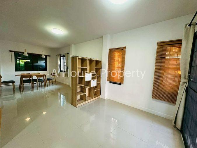 รูป บ้านสวย ราคาดี พร้อมเข้าอยู่ โซนวังหิน ศรีราชา ห้ามพลาด - รูปที่ 4/19