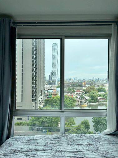 รูป The Base Sukhumvit 77 (วิวสระ เครื่องใช้ไฟฟ้าครบ) [CC-01] - รูปที่ 2/8