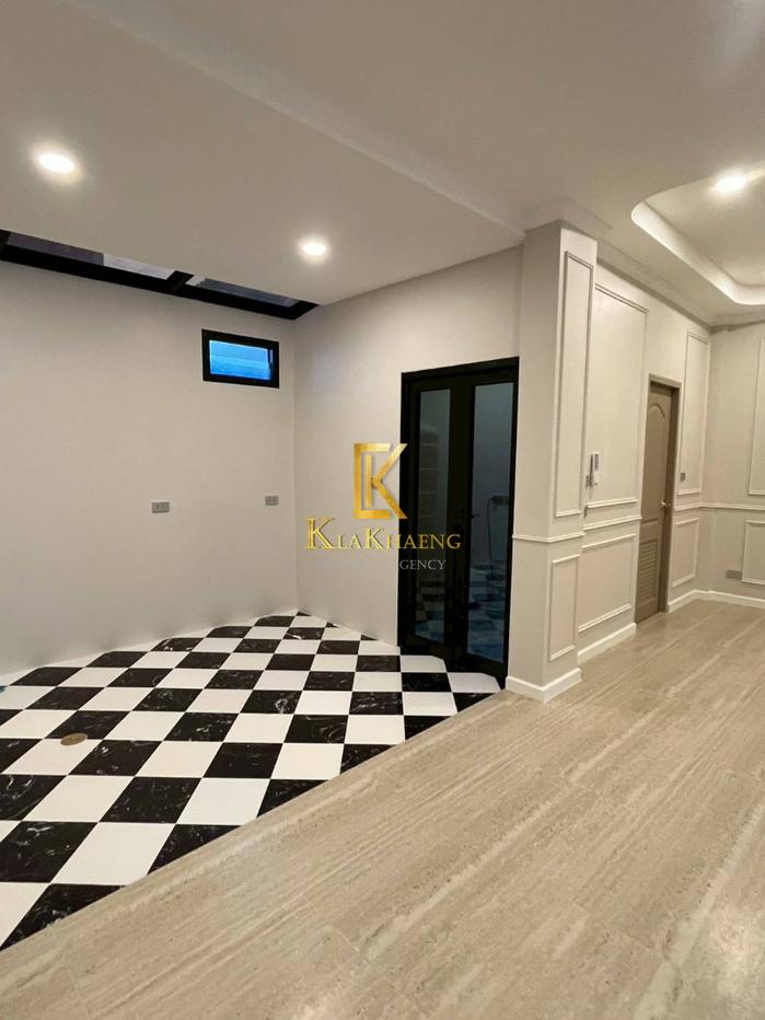 picture For Rent Townhouse Sukhumvit50 BTS Onnut GH582 - 7/25