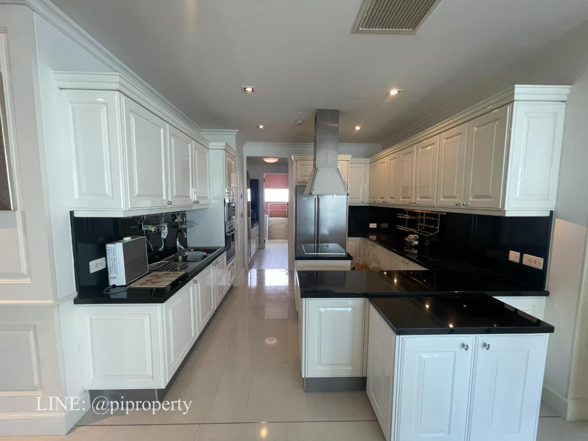 picture 🌟 Ultra-Luxury 3-Bedroom Oasis at Royce Private Residences 🌟 - 27/39