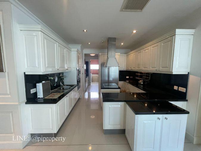 picture 🌟 Ultra-Luxury 3-Bedroom Oasis at Royce Private Residences 🌟 - 27/39