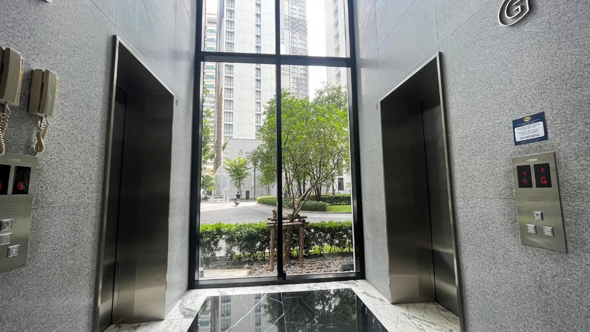 picture Condo for rent, Park 24 Phrom Phong, near BTS Skytrain. - 7/23