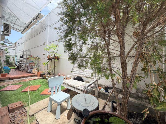 รูป ทาวน์โฮมหลังมุมมีพื้นที่สวน หมู่บ้านอินดี้ 2 ประชาอุทิศ 90 (M10714) - รูปที่ 2/11