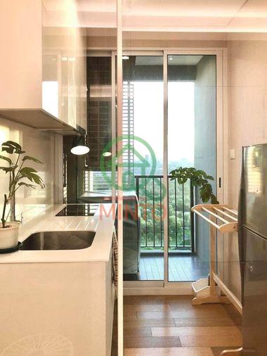 รูป 🛍️ ห้องรีโนเวทใหม่เอี่ยม ชั้น 29 วิวสวนสวยเต็มตา! ปล่อยเช่า The Saint Residences ทำเลทองห้าแยกลาดพร้าว 🏙️ - รูปที่ 5/14