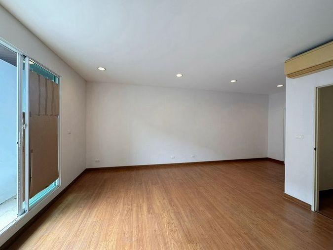 รูป บ้านกลางเมือง สาทร–ตากสิน2  ทาวน์โฮม 3 ชั้น  ใกล้สาทร ใกล้รถไฟฟ้า บ้านไม่เคยเข้าอยู่ - รูปที่ 5/13