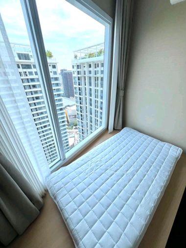 รูป 🔥 The Saint Residences ห้องใหญ่ 2 Bedroom ชั้น 40 วิวเมืองสุดอลังการ ใกล้ MRT พหลโยธิน เพียง 33,000 บาท/เดือน พร้อมเข้าอยู่! 🏙️🚆 - รูปที่ 4/13