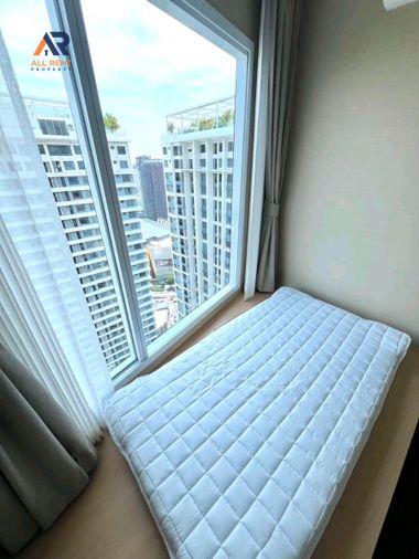 รูป 🔥 The Saint Residences ห้องใหญ่ 2 Bedroom ชั้น 40 วิวเมืองสุดอลังการ ใกล้ MRT พหลโยธิน เพียง 33,000 บาท/เดือน พร้อมเข้าอยู่! 🏙️🚆 - รูปที่ 4/13