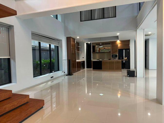 รูป ขาย บ้านเดี่ยวหรู สไตล์โมเดิร์น Pool Villa สุขุมวิท 71 (H6931) - รูปที่ 5/10