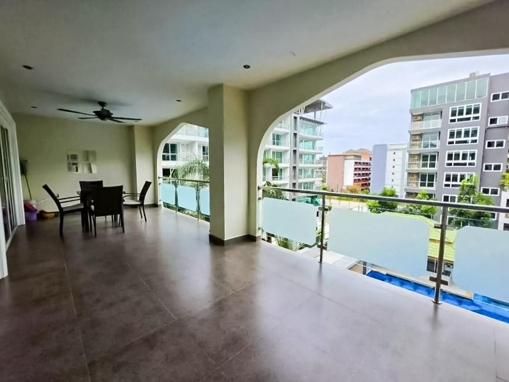 picture Tudor Court Pratumnak 2 Bedroom Condo for Sale - 18/21