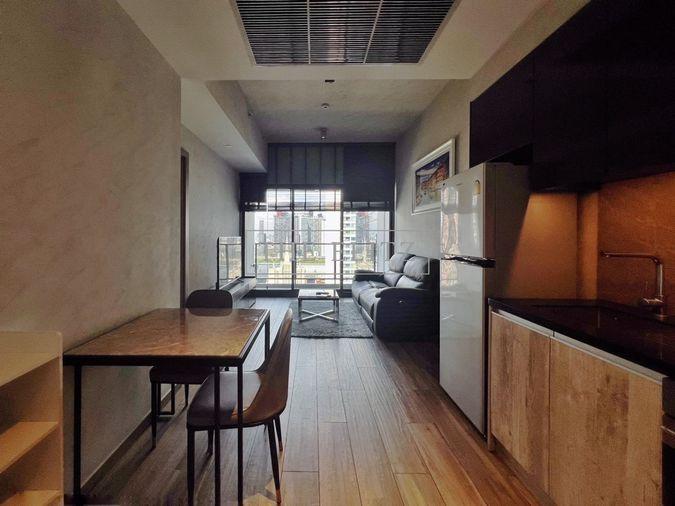 รูป ✨ Industrial Chic Masterpiece - A Bold Statement of Luxury and High-Volume Architecture ✨ - รูปที่ 3/17