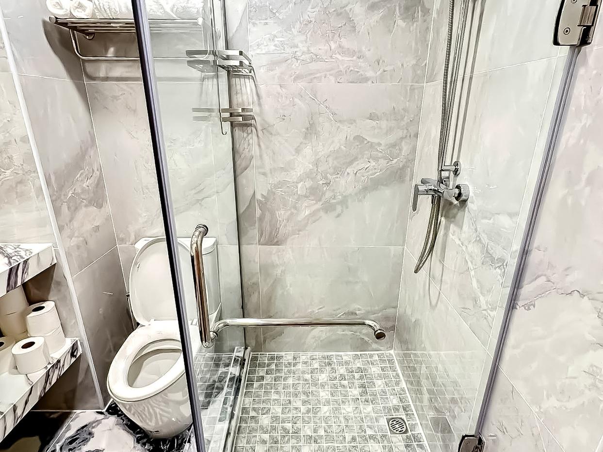 picture Diana Estate Condominium for Rent Studio Fully Furnished - 5/8