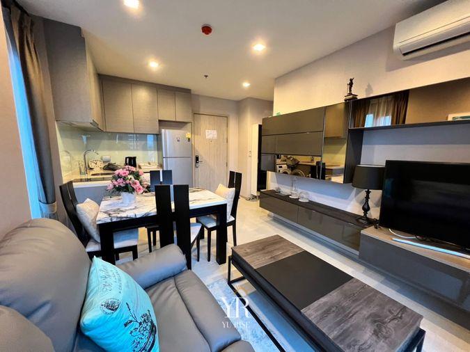 picture Rhythm Sukhumvit 36-38 for rent, spacious room, open space, good view, beautifully decorated, 1 bedroom, 1 bathroom, ready to move in. - 1/7