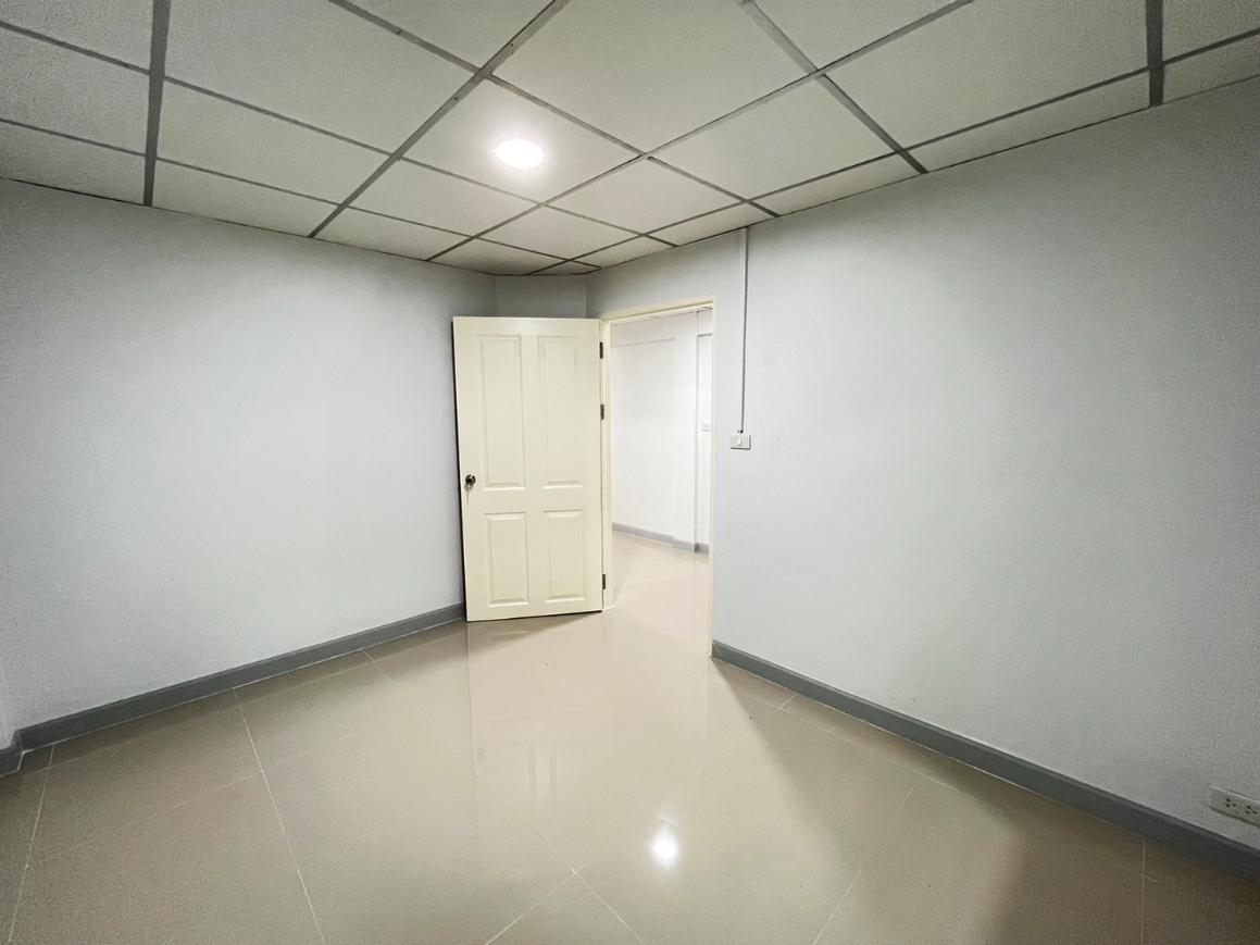 picture Townhouse for sale, Thanyapruek Khlong 7, Lam Phak Kut, Thanyaburi, Pathum Thani. - 13/14