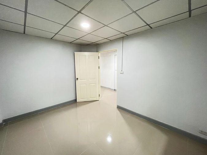 picture Townhouse for sale, Thanyapruek Khlong 7, Lam Phak Kut, Thanyaburi, Pathum Thani. - 13/14