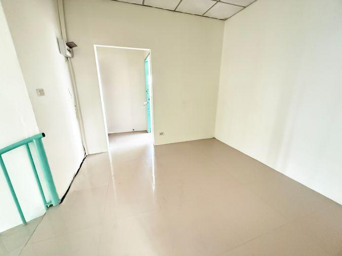 รูป ขายบ้านเดี่ยว 2 ชั้น พื้นที่กว้าง 200 ตร.ว.คลองสอง ปทุมธานี รองรับการอยู่อาศัยครอบครัวใหญ่ หรือทำโฮมออฟฟิศ จอดรถได้มากกว่า 10 คัน - รูปที่ 17/22