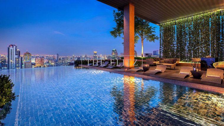 รูป ✨ Industrial Chic Masterpiece - A Bold Statement of Luxury and High-Volume Architecture ✨ - รูปที่ 11/17
