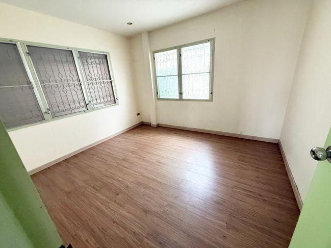 รูป ขายบ้านเดี่ยว หมู่บ้านแฟมิลี่ปาร์ค ชลบุรี (Family Park)พร้อมเข้าอยู่ - รูปที่ 6/8