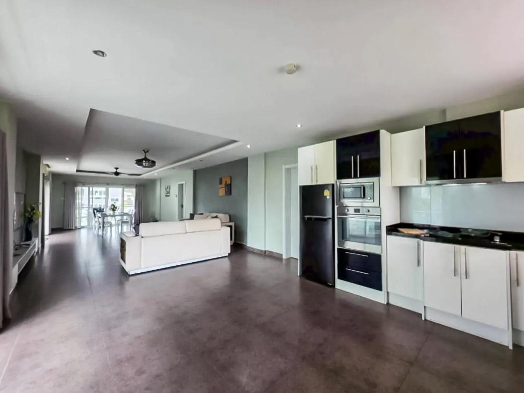 picture Tudor Court Pratumnak 2 Bedroom Condo for Sale - 6/21