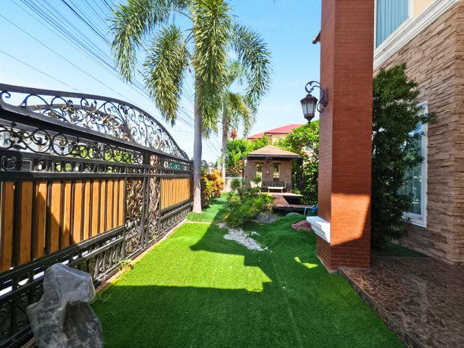 รูป ขาย บ้านเดี่ยว ร่มรื่น บรรยากาศเหมือนรีสอร์ท ติดถนนหลักของหมุ่บ้าน Natural Ville ร่มเกล้า 3 ห้องนอน 4 ห้องน้ำ 175 ตร.ว.  - รูปที่ 3/32