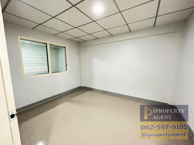 picture Townhouse for sale, Thanyapruek Khlong 7, Lam Phak Kut, Thanyaburi, Pathum Thani. - 10/14