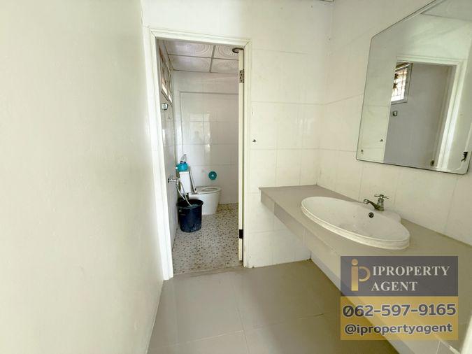 รูป ขายบ้านเดี่ยว 2 ชั้น พื้นที่กว้าง 200 ตร.ว.คลองสอง ปทุมธานี รองรับการอยู่อาศัยครอบครัวใหญ่ หรือทำโฮมออฟฟิศ จอดรถได้มากกว่า 10 คัน - รูปที่ 20/22