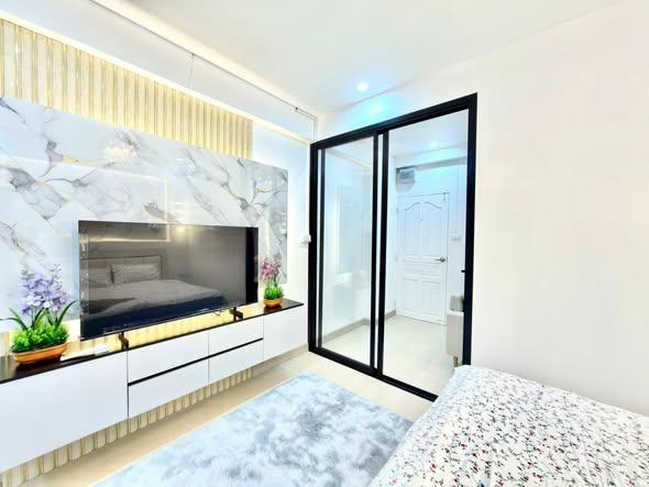 รูป 🔥 ขาย คอนโด ✅ เก้ากะรัต 9 Karat Condo พัทยากลางพัทยากลาง ทำเลทอง ใกล้ Big C EXTRA พร้อมเฟอร์นิเจอร์และเครื่องใช้ไฟฟ้า - รูปที่ 1/8