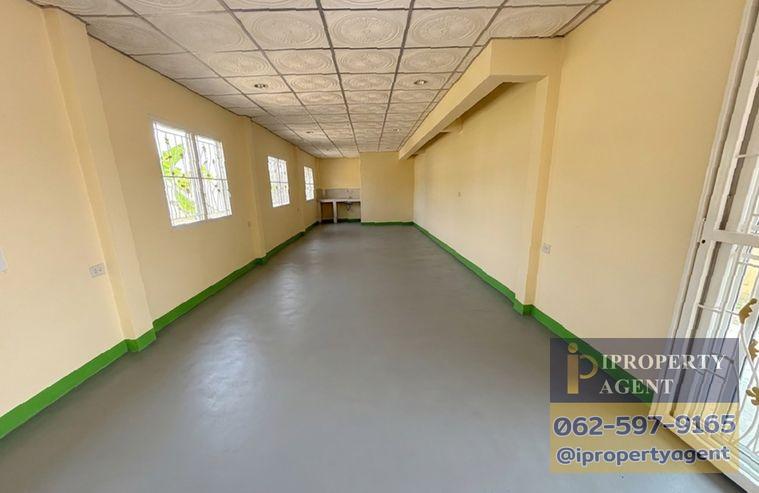 รูป ขายบ้านเดี่ยว 2 ชั้น พื้นที่กว้าง 200 ตร.ว.คลองสอง ปทุมธานี รองรับการอยู่อาศัยครอบครัวใหญ่ หรือทำโฮมออฟฟิศ จอดรถได้มากกว่า 10 คัน - รูปที่ 8/22