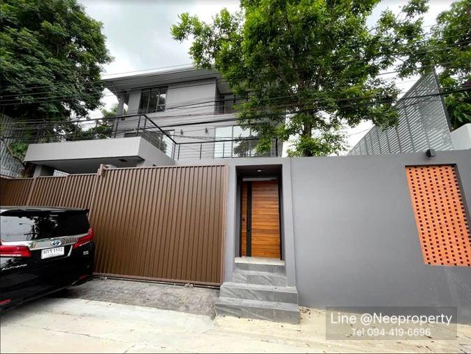 รูป ให้เช่า บ้านเดี่ยวหรู สไตล์โมเดิร์น Pool Villa สุขุมวิท 71 (H6931) - รูปที่ 1/10