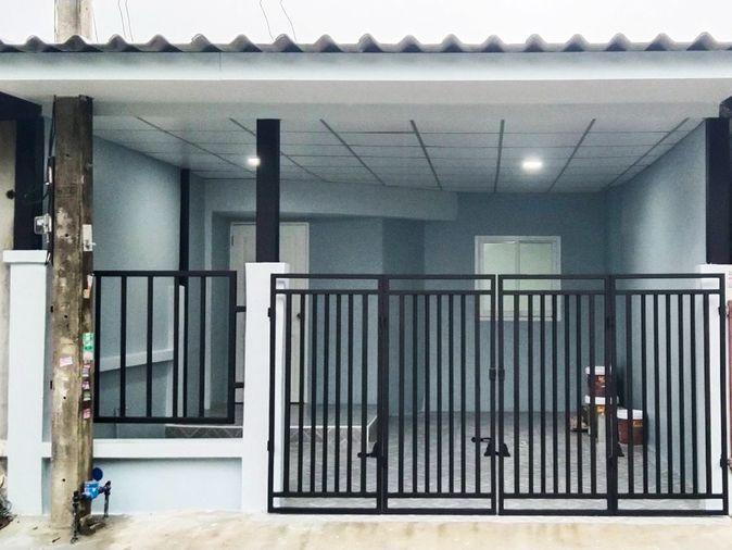 picture Townhouse for sale, Thanyapruek Khlong 7, Lam Phak Kut, Thanyaburi, Pathum Thani. - 1/14