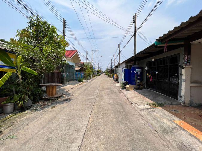 picture Townhouse for sale, Thanyapruek Khlong 7, Lam Phak Kut, Thanyaburi, Pathum Thani. - 2/14