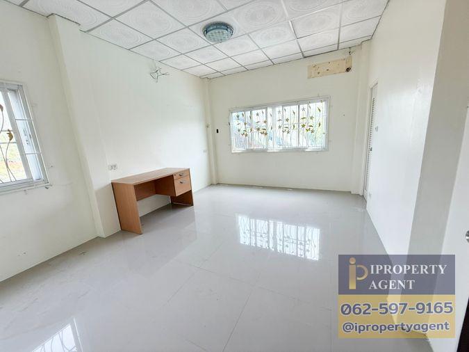 รูป ขายบ้านเดี่ยว 2 ชั้น พื้นที่กว้าง 200 ตร.ว.คลองสอง ปทุมธานี รองรับการอยู่อาศัยครอบครัวใหญ่ หรือทำโฮมออฟฟิศ จอดรถได้มากกว่า 10 คัน - รูปที่ 15/22