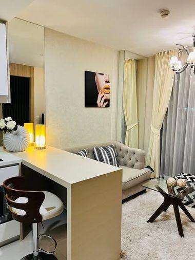 รูป 🔥 ขาย คอนโด เดอะ ริเวียร่า จอมเทียน  The Riviera Jomtien ทำเลจอมเทียน พร้อมเข้าอยู่ วิวเมือง เฟอร์นิเจอร์และเครื่องใช้ไฟฟ้าครบ - รูปที่ 2/12