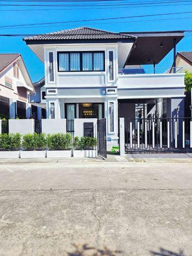 picture Luxury detached house for sale in Central Park 2 Pattaya, move in Ready - 1/20