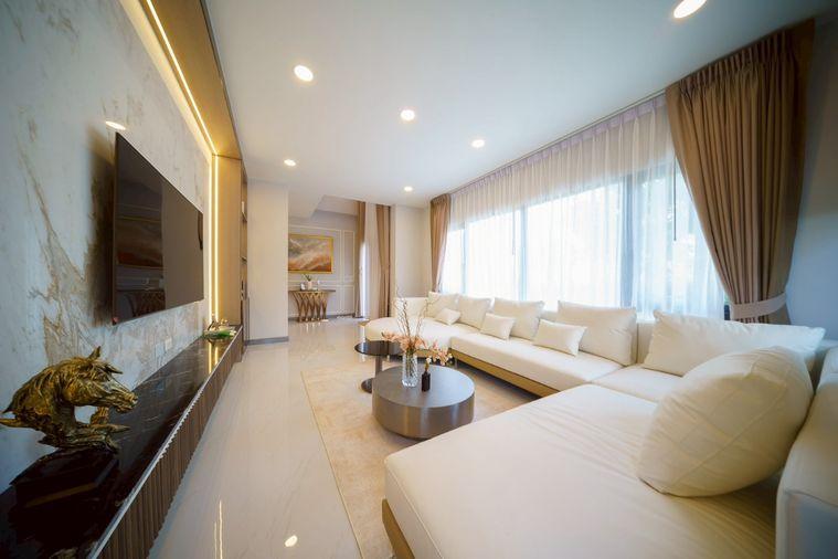 รูป The City Bangna Luxury Pool Villa บ้านเดี่ยวหรู 2 ชั้น ที่ได้รับการออกแบบและตกแต่งใหม่ทั้งหลังในสไตล์ Customized Luxury Interior  - รูปที่ 13/40