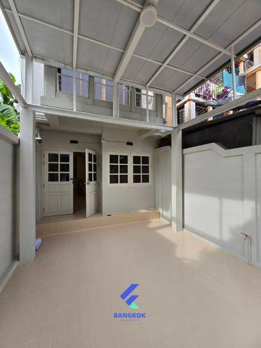 รูป 🏡✨ ขายทาวน์เฮ้าส์ 3 ชั้น รีโนเวทใหม่ทั้งหลัง | ใกล้ BTS พหลโยธิน 59 เพียง 300 เมตร 🚆 - รูปที่ 4/9