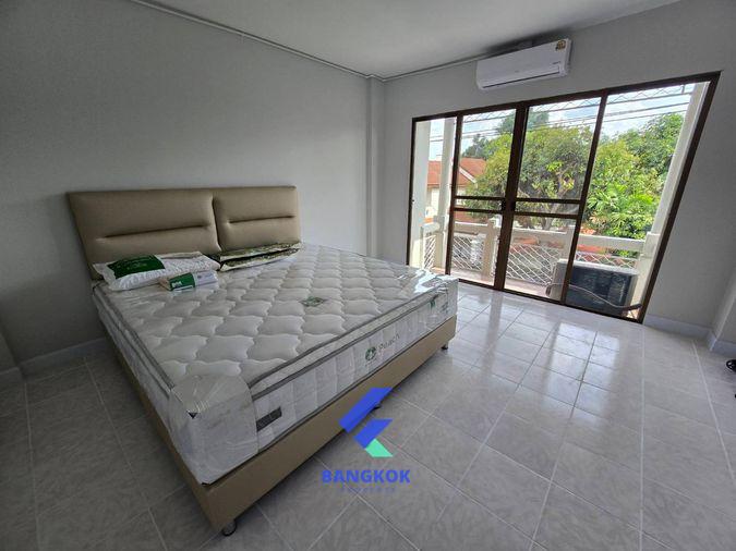 รูป 🏡✨ ขายทาวน์เฮ้าส์ 3 ชั้น รีโนเวทใหม่ทั้งหลัง | ใกล้ BTS พหลโยธิน 59 เพียง 300 เมตร 🚆 - รูปที่ 2/9