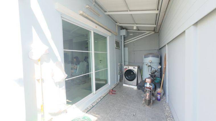 รูป บ้านหลังมุมแบบนี้... ในโครงการอินดี้ 4 เมกะบางนา มีเข้าตลาดไม่บ่อย! พร้อมเฟอร์นิเจอร์ หันหน้าทิศใต้ อยู่สบาย ซื้อแล้วเข้าอยู่ได้ทันที  - รูปที่ 13/27