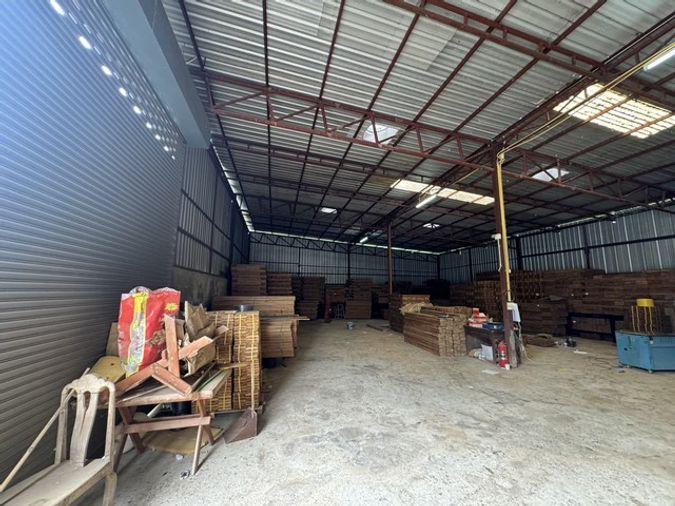 รูป โกดังพร้อมบ้านพัก ทำเลบางใหญ่ 154 ตร.วา เหมาะคลังสินค้า E-Commerce และขนส่ง - รูปที่ 10/11