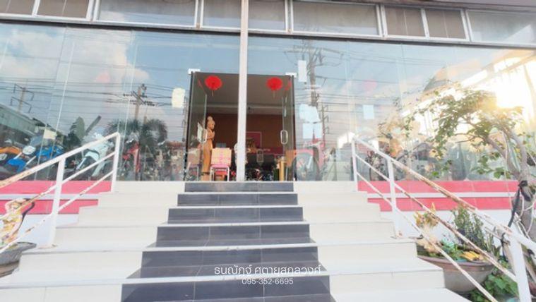 รูป “ที่ดินติดถนนใหญ่ พร้อมโชว์รูมกว่า 1,200 ตร.ม. บนที่ดิน 4 ไร่… ซื้อวันนี้ ใช้ทำธุรกิจได้ทันที พร้อมต่อยอดสร้างรายได้อีกหลายรูปแบบ” - รูปที่ 19/20