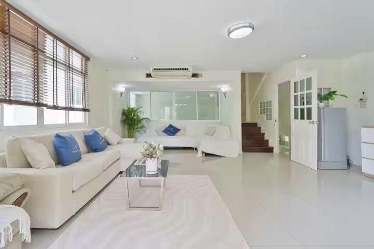 รูป Rare Item สุขุมวิท 31! ให้เช่าบ้านหรู 4 ชั้น อนุญาตให้เปิดทำธุรกิจ Airbnb ได้เลย 🏡 - รูปที่ 3/32