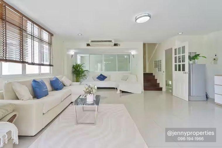 รูป Rare Item สุขุมวิท 31! ให้เช่าบ้านหรู 4 ชั้น อนุญาตให้เปิดทำธุรกิจ Airbnb ได้เลย 🏡 - รูปที่ 3/32